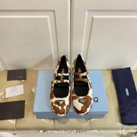 Picture of Prada Shoes _SKUPradasz35-40SY050119012
